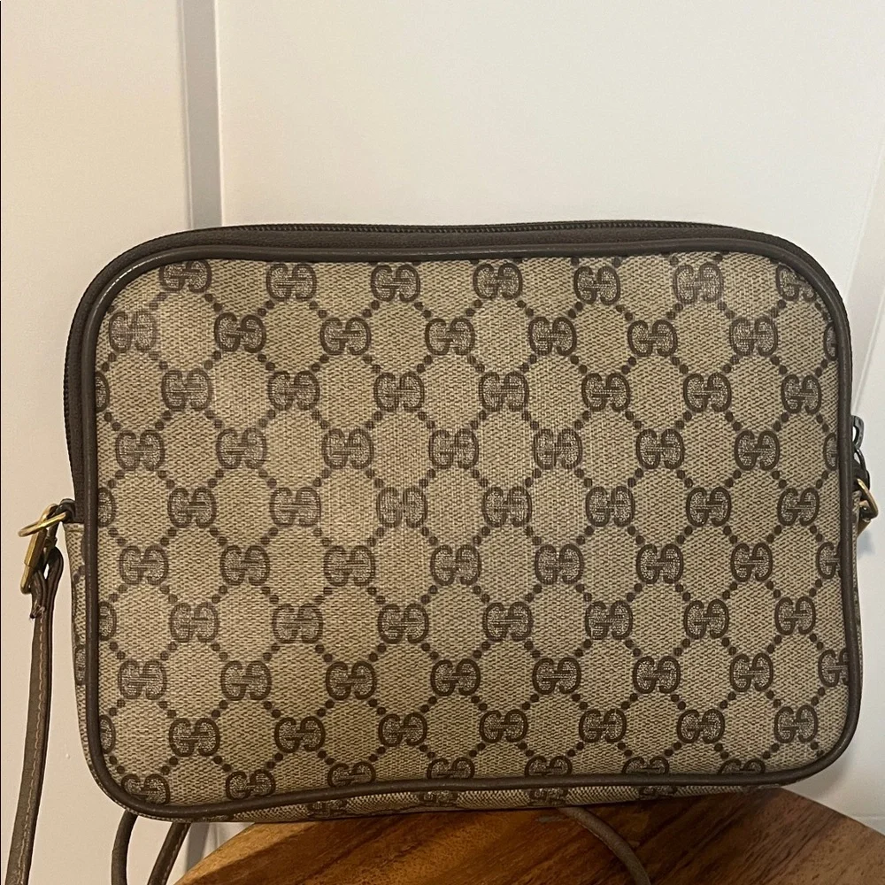 Gucci Beige & Brown GG Supreme Crossbody Bag - Picture 6 of 12